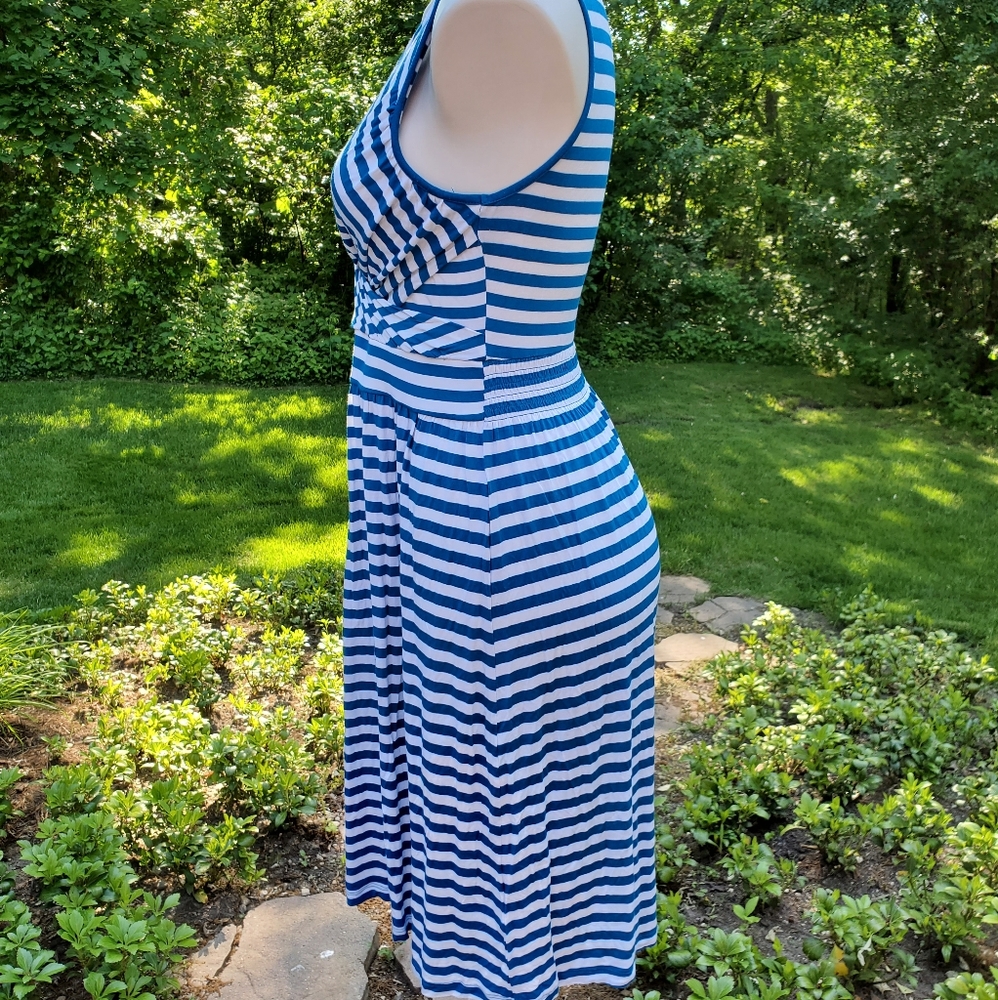 Neiman Marcus Blue and White Stripes Dress - Picture 6 of 11